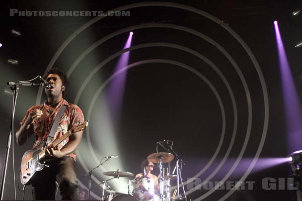 BLOC PARTY - 2013-02-20 - PARIS - Zenith - Rowland Kelechukwu Okereke - Matthew Chee Hung Tong